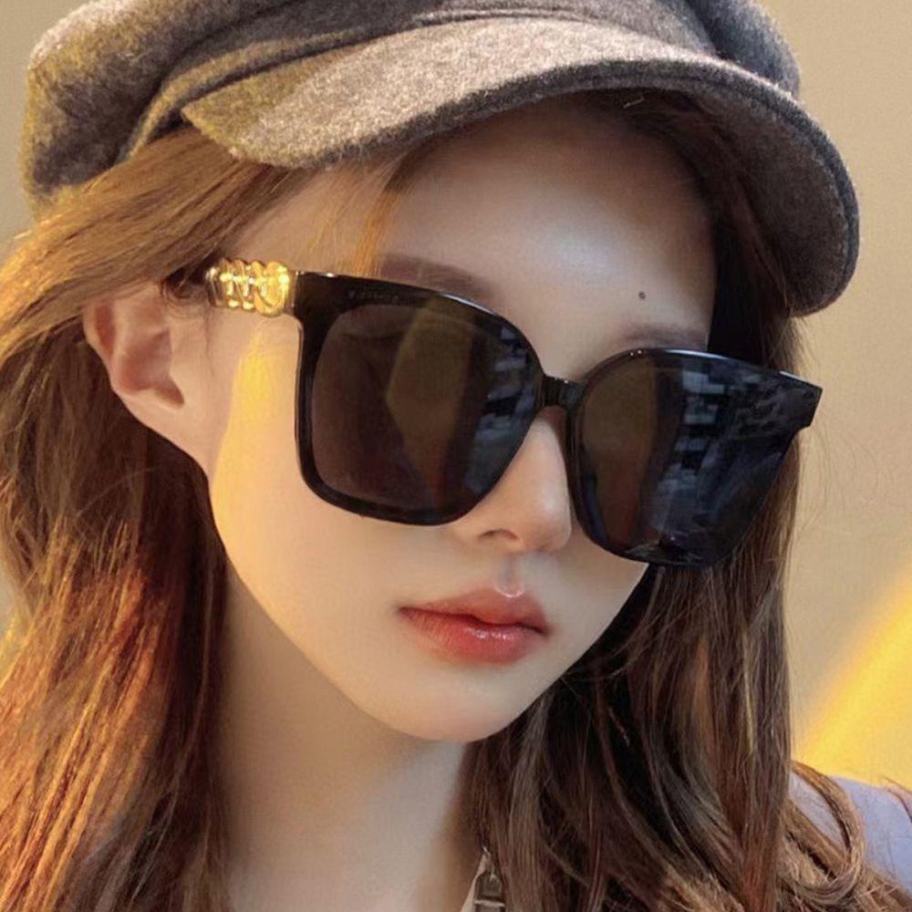 [Elegan] Wanita Kacamata Hitam Elegan Fashion Pantai Outdoor Jalan Rantai Bingkai Bingkai Besar Shades