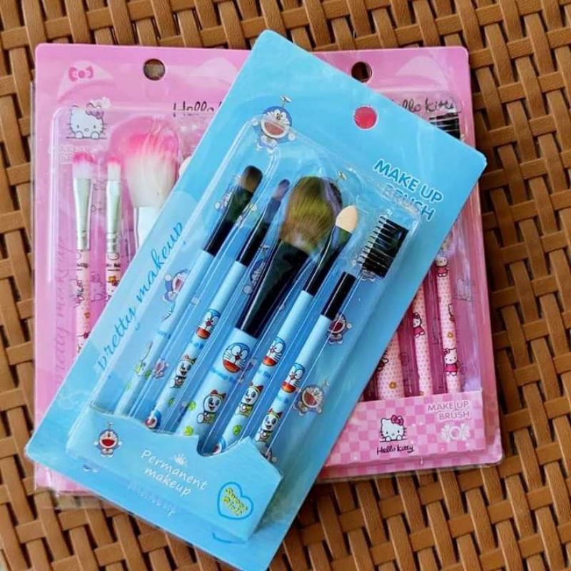 KUAS MAKE UP MOTIF/KUAS SET ISI 5/MAKE UP BRUSH 5 IN 1/DORAEMON/HELLO KITTY KUAS SET