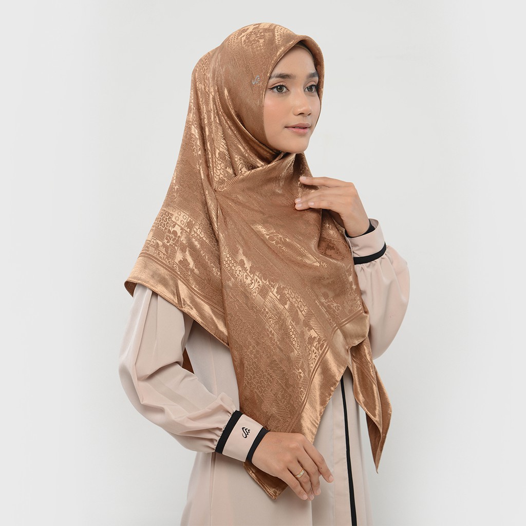 Rabbani - Kerudung Segi Empat Tetra Liany