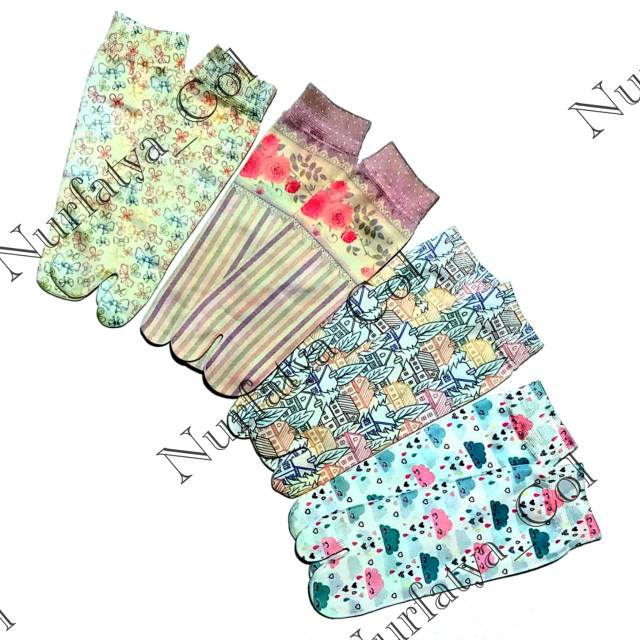 Kaos Kaki Jempol Motif Mata Kaki