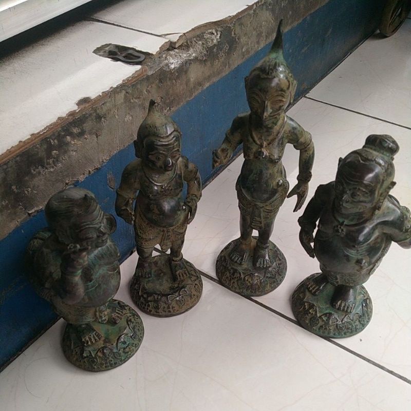 PAJANGAN PATUNG PUNOKAWAN HITAM