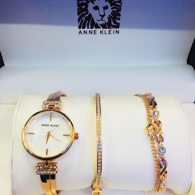Jam tangan Anne Klein model baru.
