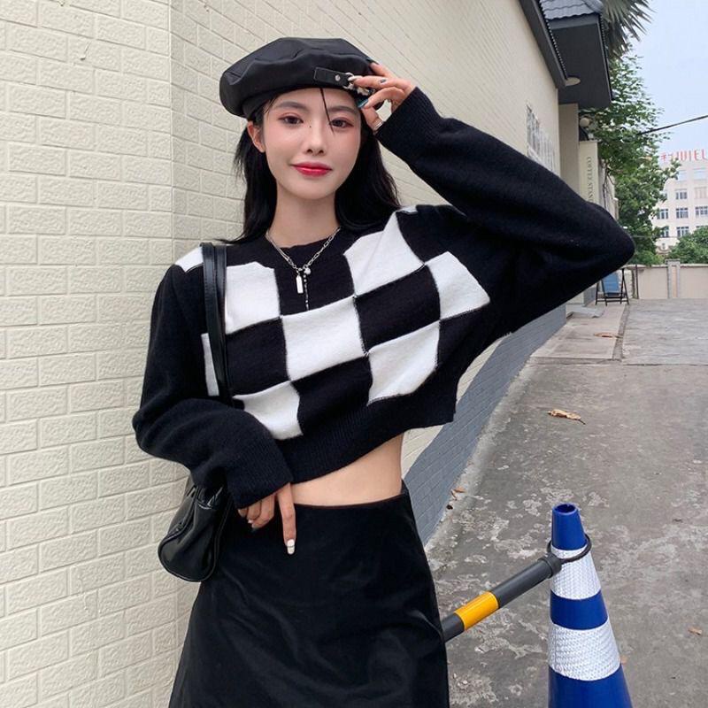 Crop top rajut lengan panjang wanita korea sweater atasan-yikoo/ KOTAK KOTAK SWEATER RAJUT CROP TOP LENGAN PANJANG WANITA/ rajut crop top kotak kotak lengan panjang atasan import sweater korea