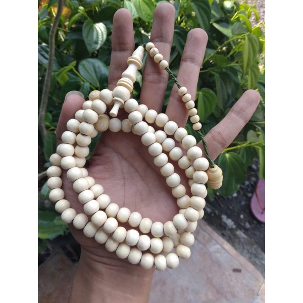 Tasbih kemuning asli ukuran diameter 8mm bahan asli kayu kemuning berbagai manfaat dan kegunaan cocok untuk lebih nyaman berdzikir