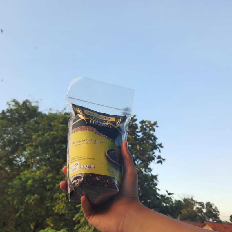 

Beras Hitam Organik (BESARI) 1 Kg