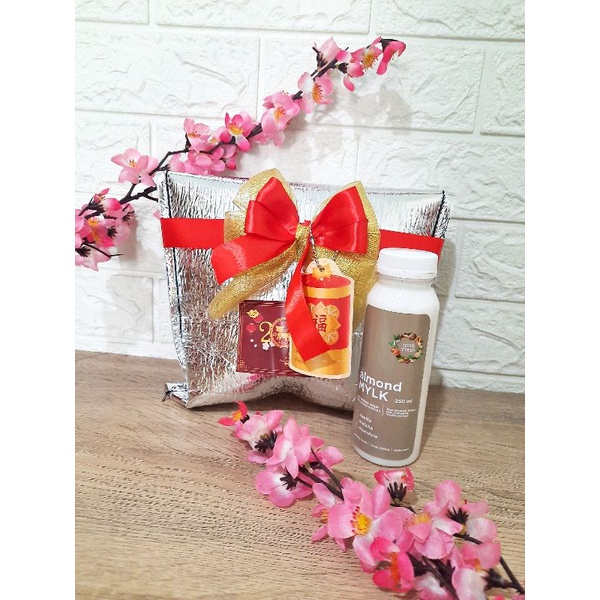 

Paket Hamper Imlek Almond Milk + Almond Butter