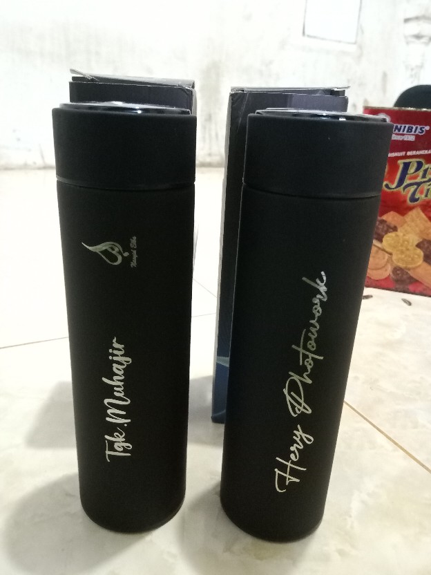 Neo Led Tumbler Custom Grafir Nama Logo Smart Temperature Termos Teh Kopi