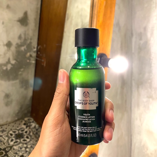 The Body Shop Drop of Youth Essence Toner Wajah