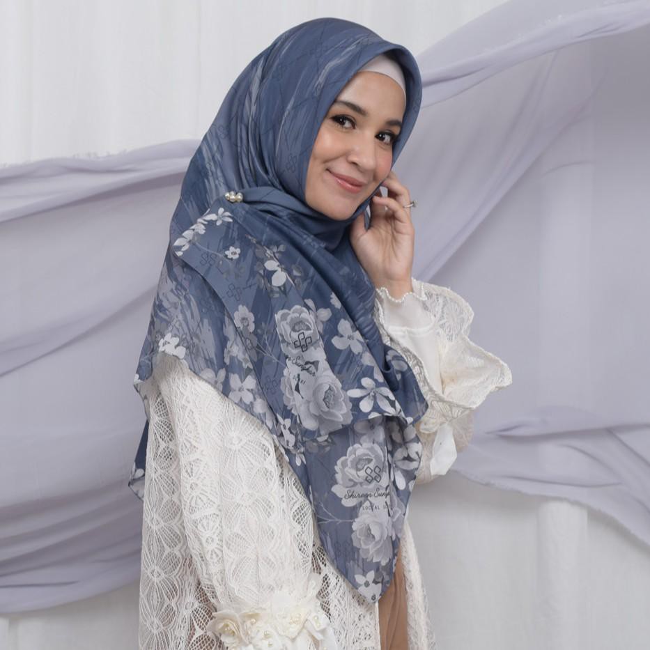 Shireen Sungkar SS160 Social Scarf