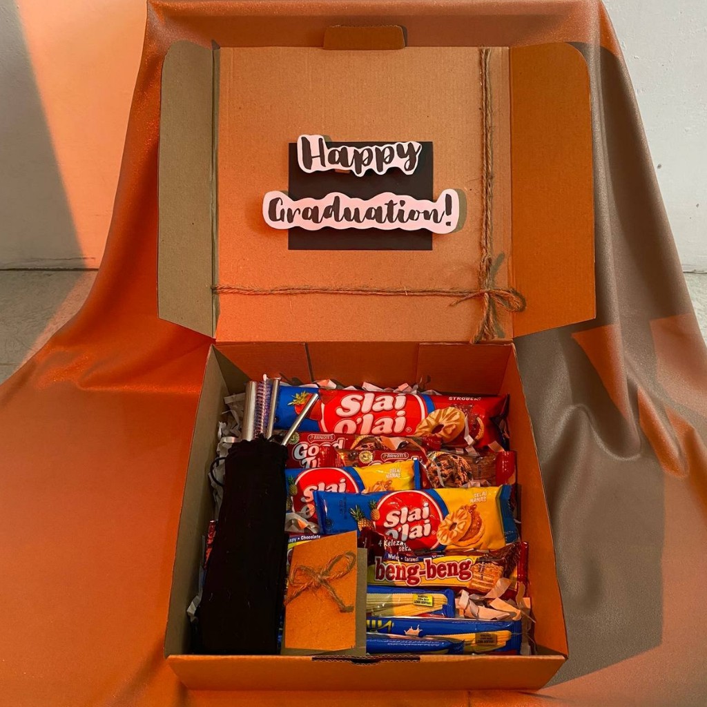 

Gift Box / Snack Box / Kado Wisuda Paket 2C