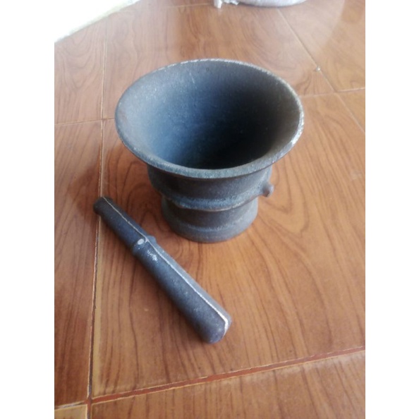 

lumpang/tumbukan besi 17cm