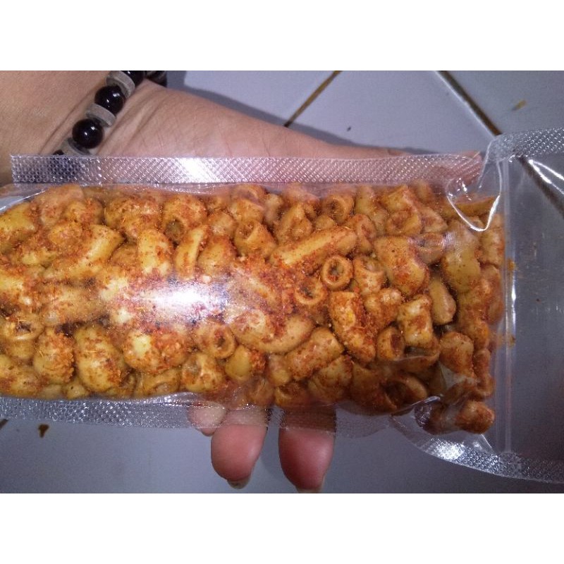 

makroni bantet ekstra pedas
