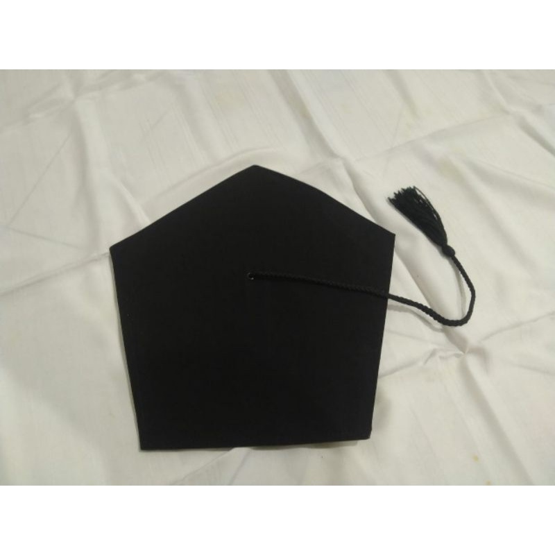 Topi Wisuda / Toga Wisuda Tali Kuncir Hitam