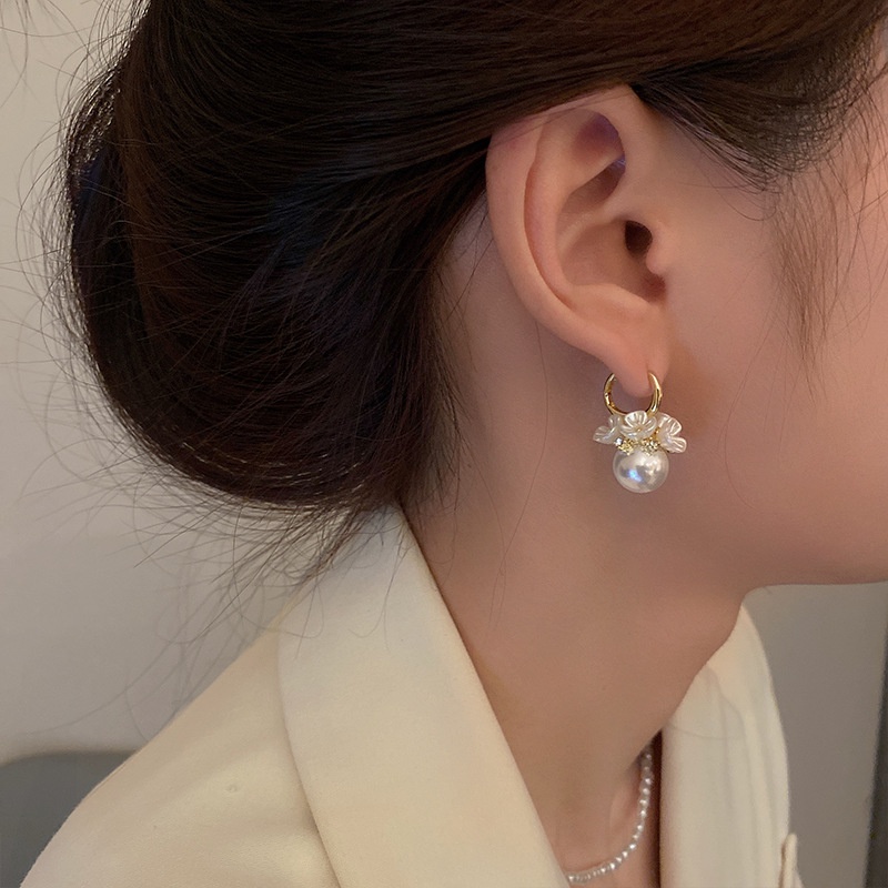 Jepit Bulat Mutiara Bunga Anting Wanita Korea vintage Elegan Aksesoris Telinga