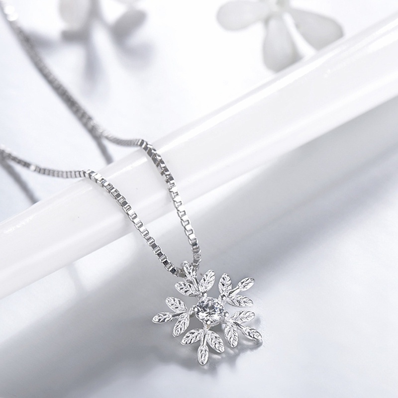 925 Sterling Silver White Snowflake Necklace Pendant Fashion Cubic Zirconia Necklace Charm For Women