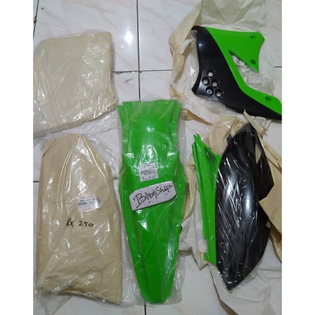 Full set cover body kx250 kx 250 hitam hijau original