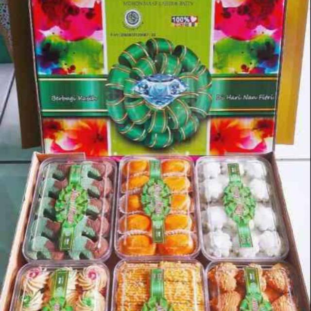 

Nona manis kue