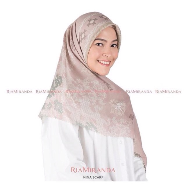 Mina scarf ria miranda