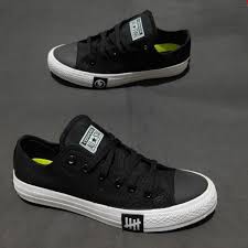 sepatu converse ptir pria dan wanita