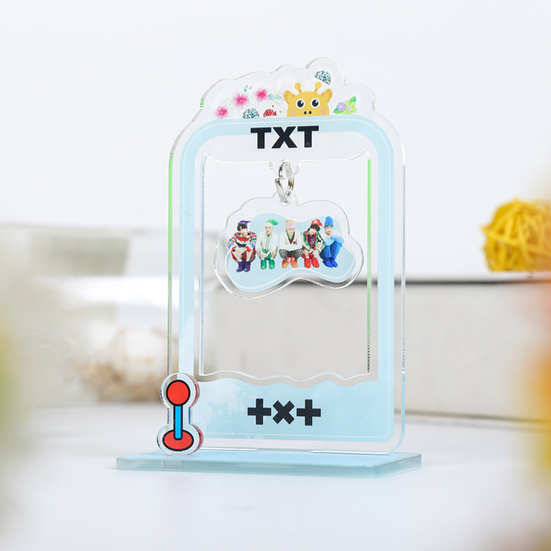 KPOP TWICE ITZY TXT Straykids Acrylic Figure Humanoid Stand Desktop Decoration Shaking Ornaments