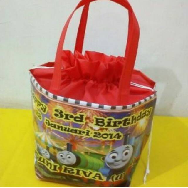 

Tas ulang tahun kotak nasi