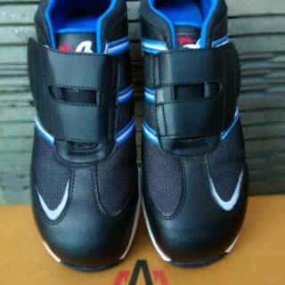  Sepatu  safety  kerja pelindung besi ringan Shopee Indonesia