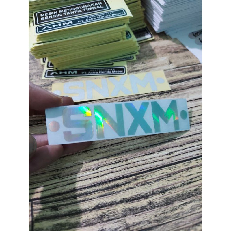 STICKER SNXM CUTTING