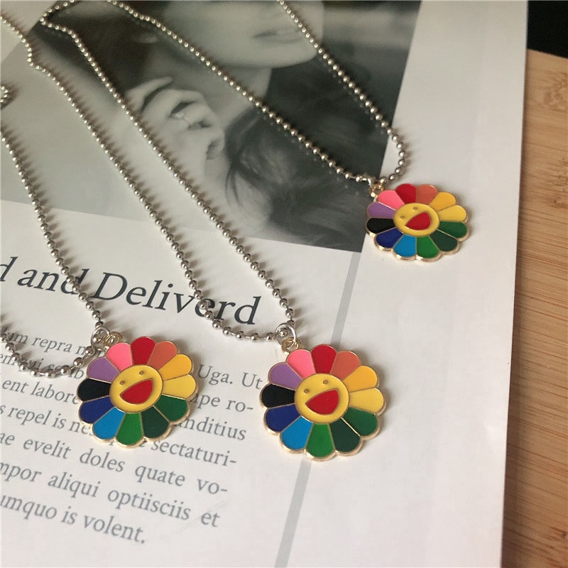 Kalung Rantai Dengan Liontin Bunga Matahari Daisy Klasik Warna Silver Untuk Wanita