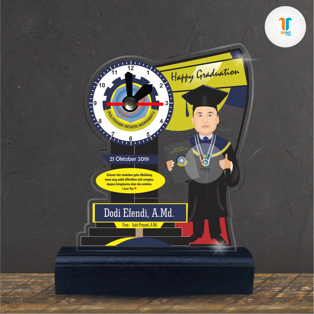 Hadiah Wisuda // Plakat wisuda + jam // Plakat Karikatur // Kado Murah