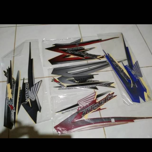Striping stiker motor honda tiger revo 2009 2010