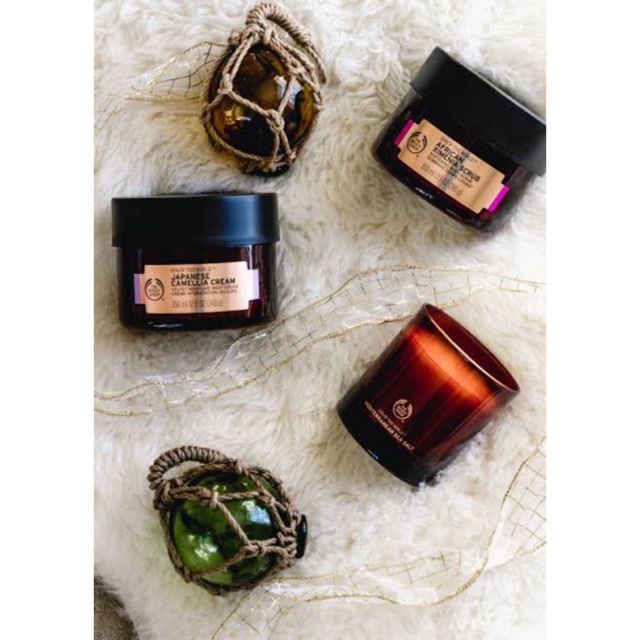 Body shop mediteranian sea salt body scrub asli murah