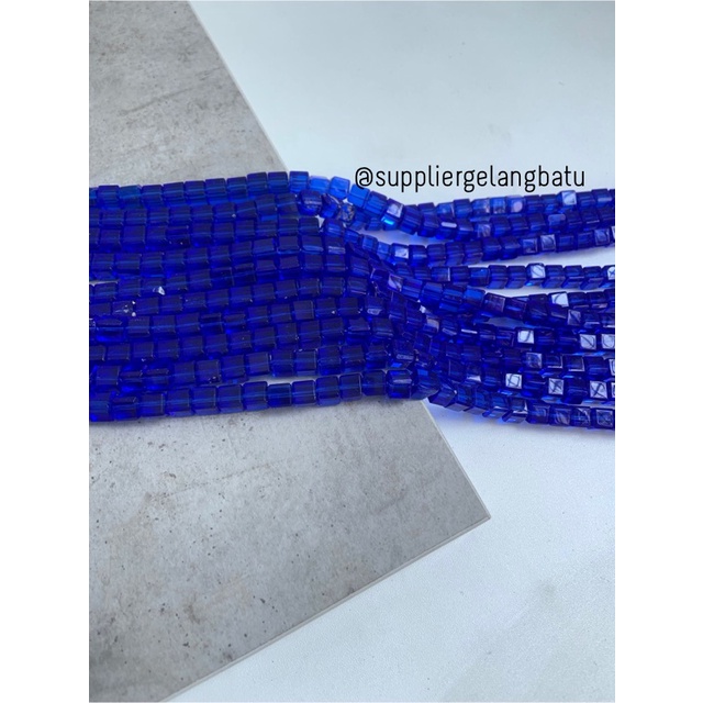 kristal Ceko kotak 8 x 8mm DARK BLUE QUARTZ crystal biru dongker manik bahan kalung gelang anting strap mask kerajinan tangan craft citayam fashion week etink vintage elegan bali manik crystal