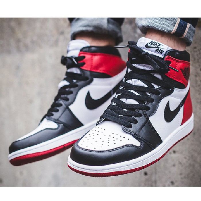 Jual Sepatu Nike Air Jordan 1 Retro 