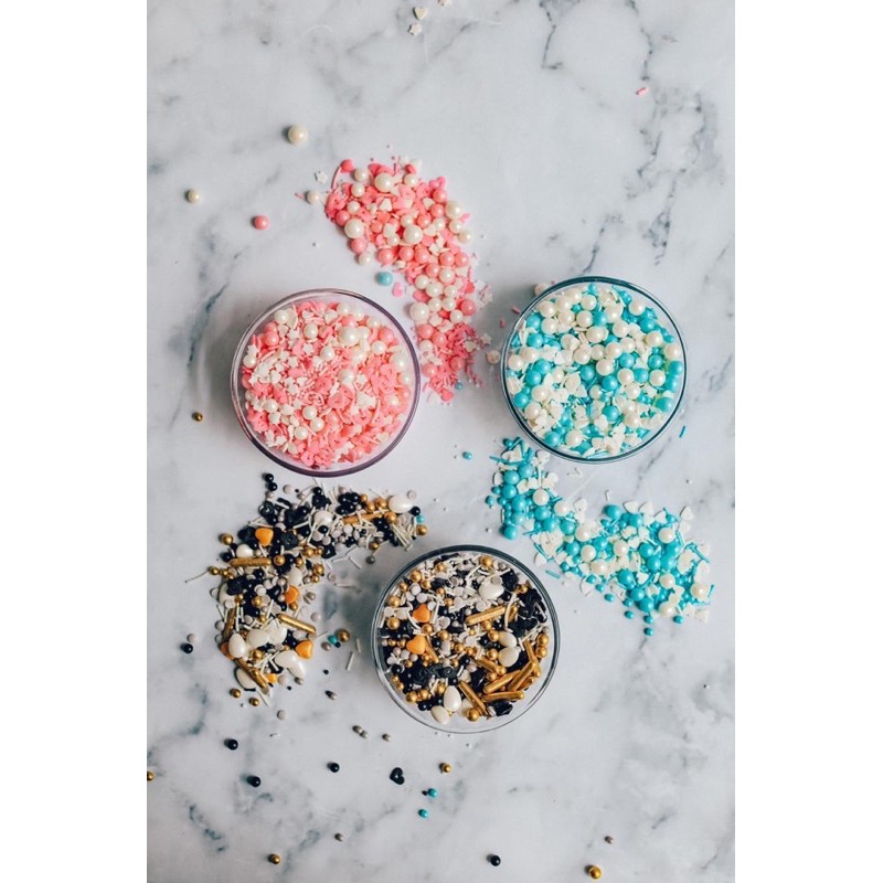 

Edible Sprinkle / Sugar Pearl / Hiasan Kue Tart