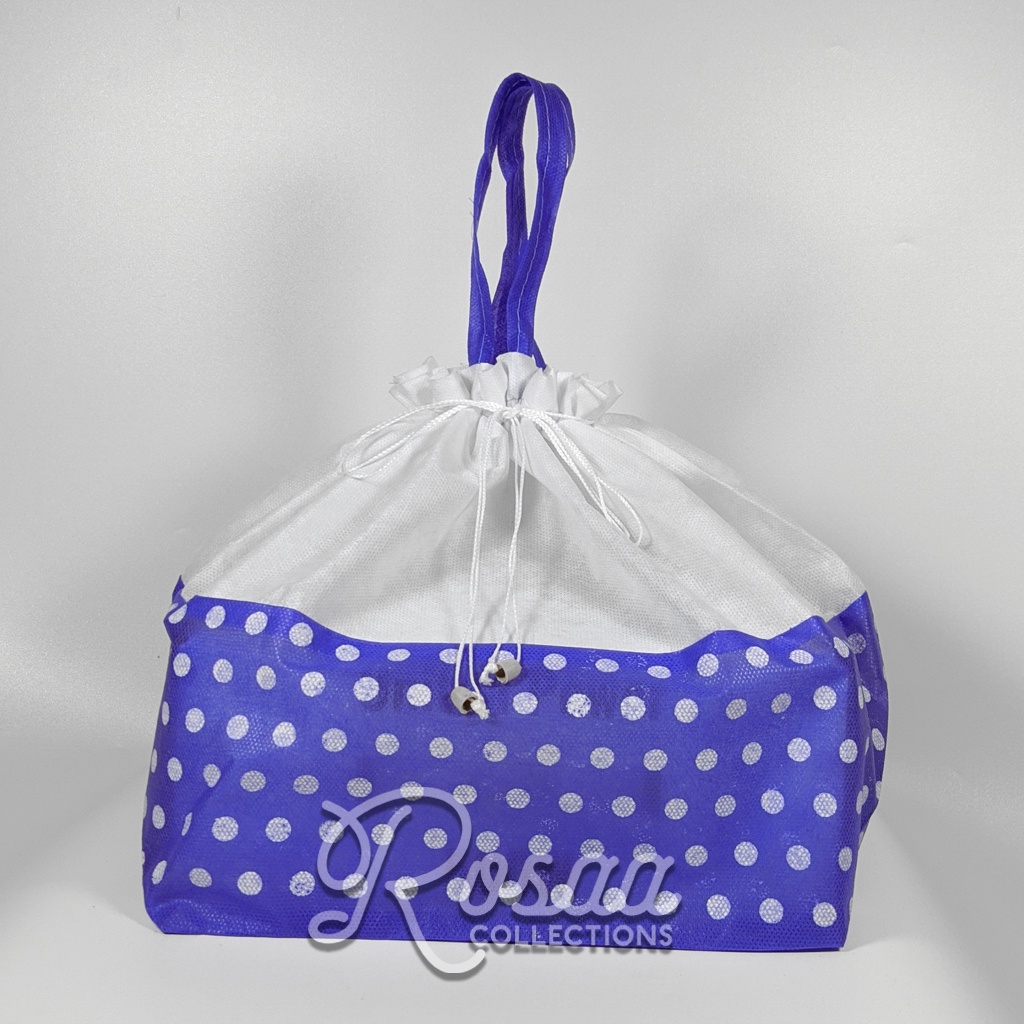 

TERLARIS TAS KAIN / SERUT PARCEL UNTUK DUS / BOX MAKANAN UKURAN 22 X 22 CM