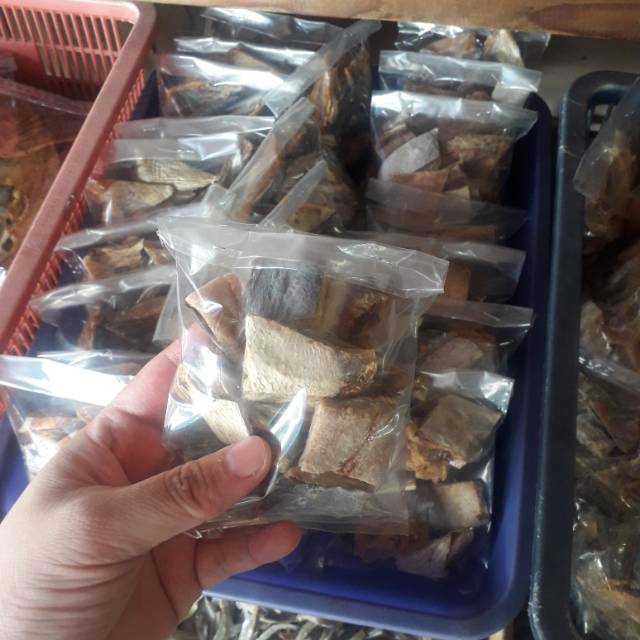 

Ikan asin jambal potongan