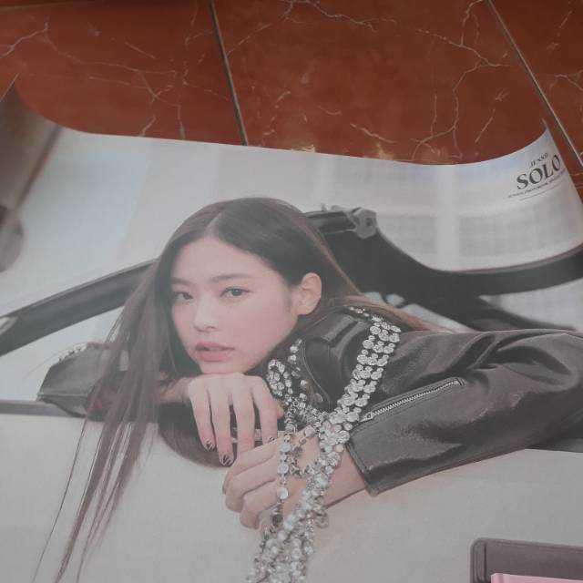 Jennie solo poster photobook special edition
