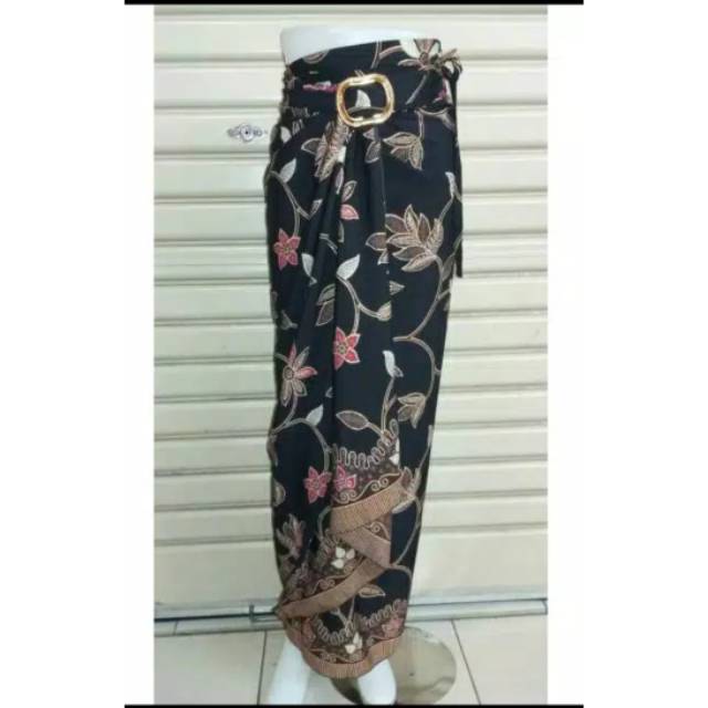 Rok lilit dasar warna HITAM