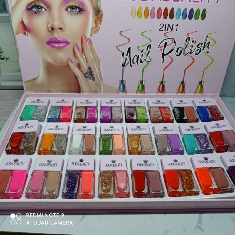 Kutek 2 in 1 dapat 2 warna Huda Beauty Nail Polish (Pengiriman Random)