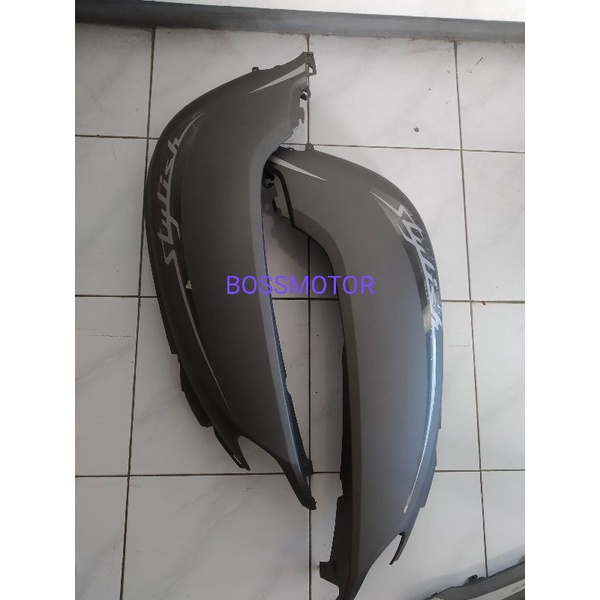 cover body belakang scoopy k93 2019 gray doff