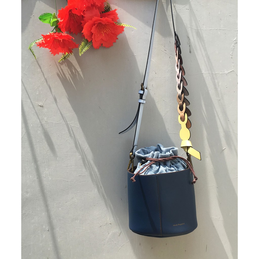 PRELOVED TAS HUSH PUPPIES - BUCKET SLING BAG WANITA