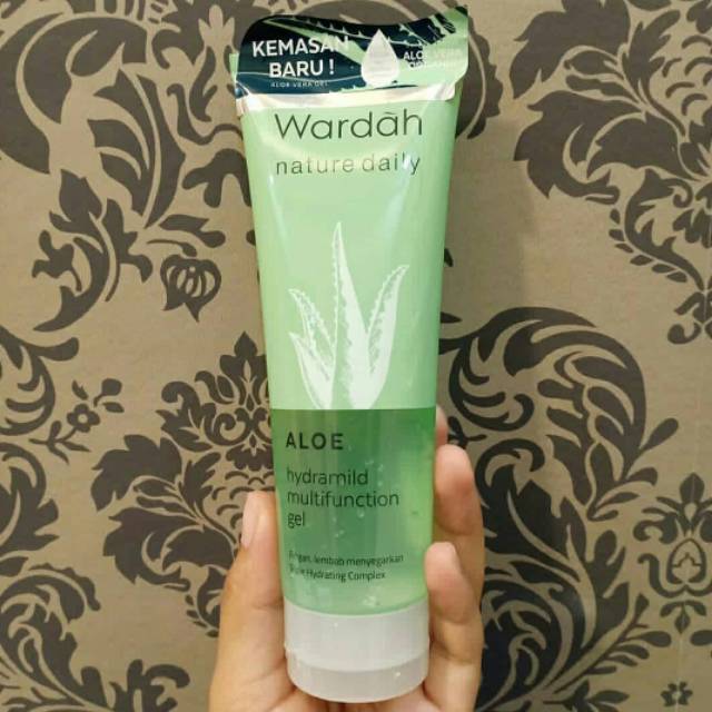Wardah Nature Daily Aloe Vera