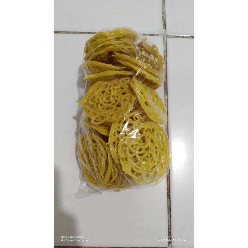 

MIE UNTUK PEMBUATAN KETUPAT