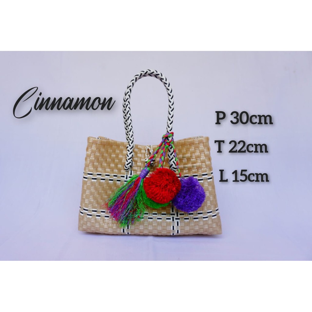 tas kerajinan anyaman jogja kekinian dari plastik warna murah