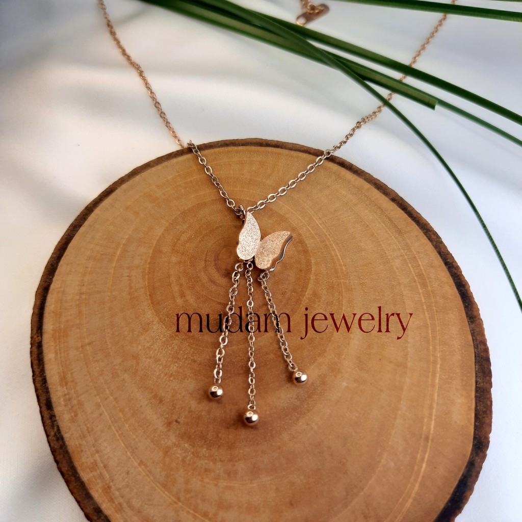 Kalung Rantai Titanium Kupu - Kupu Dengan 3 Bandul Bulat Tersedia Warna Rose gold, Gold dan Silver