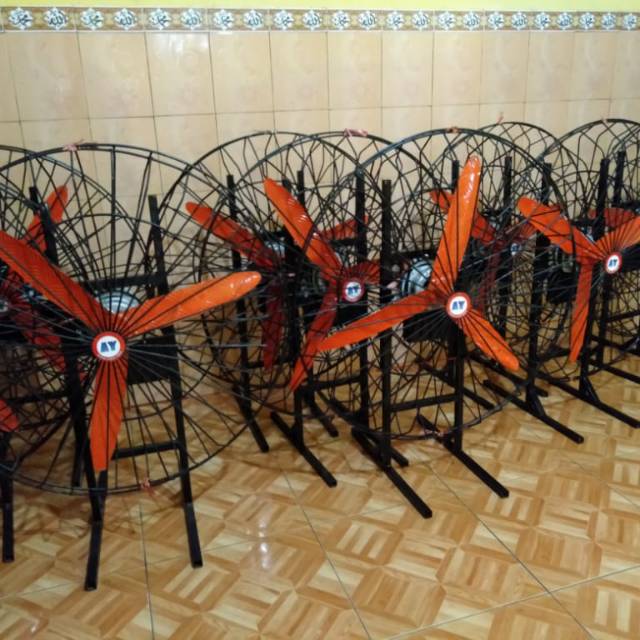 Kipas angin kandang ayam