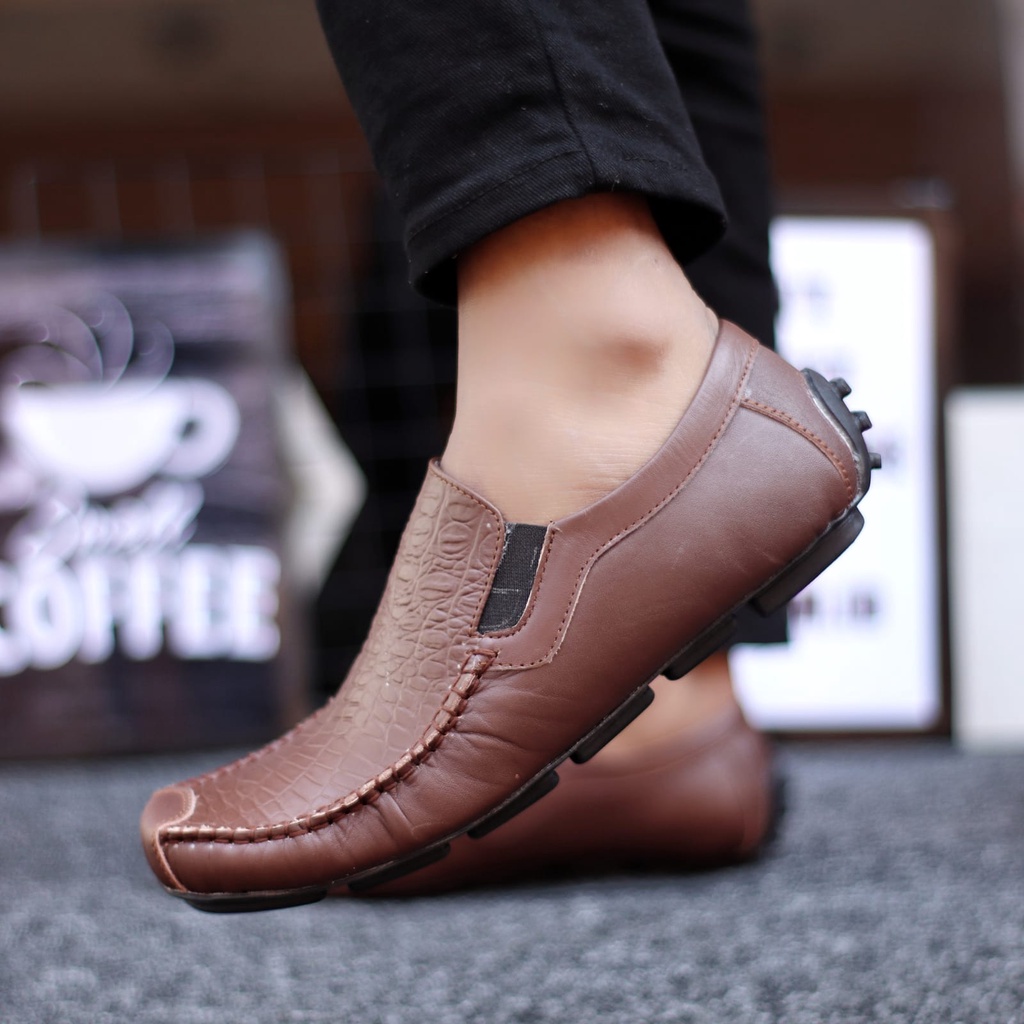 Abrhm Asbul -Sepatu Slip On Pria Slop Kulit Asli Kerja Hitam