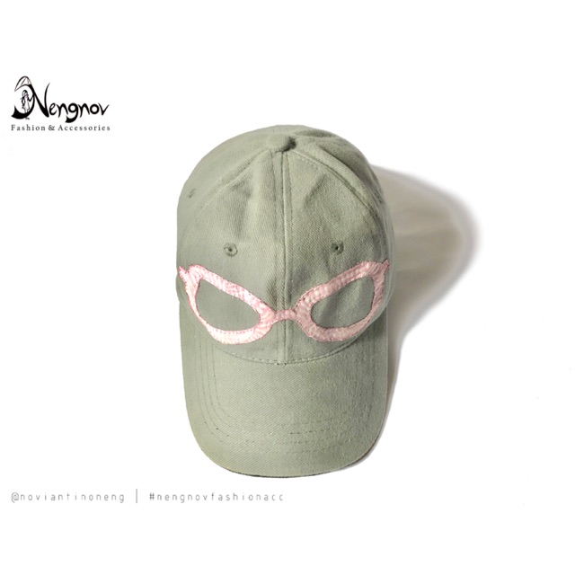 Batik Patch Snapback _ Sunglasses-Grey-Pink