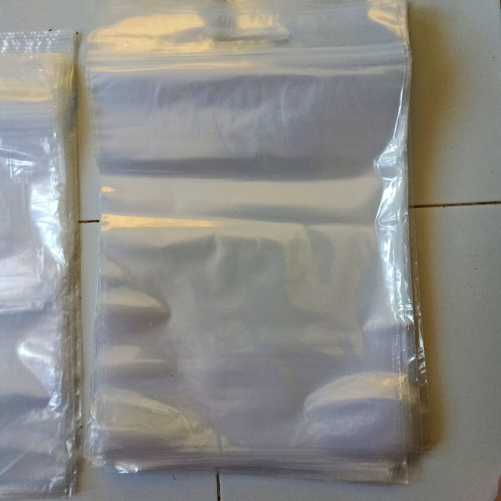 Plastik Klip Plong 28x43 (36+7) Packing Baju Hijab Distro