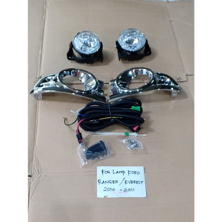 Fog Lamp / Lampu Kabut Ford Ranger 2010 On / Ford Everest 2010 - 2011